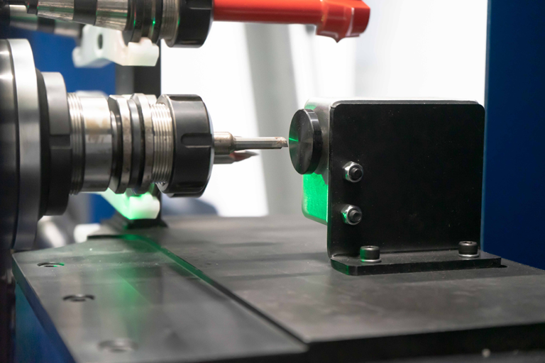 4-eksen-cnc-agac-torna-makinesi-2